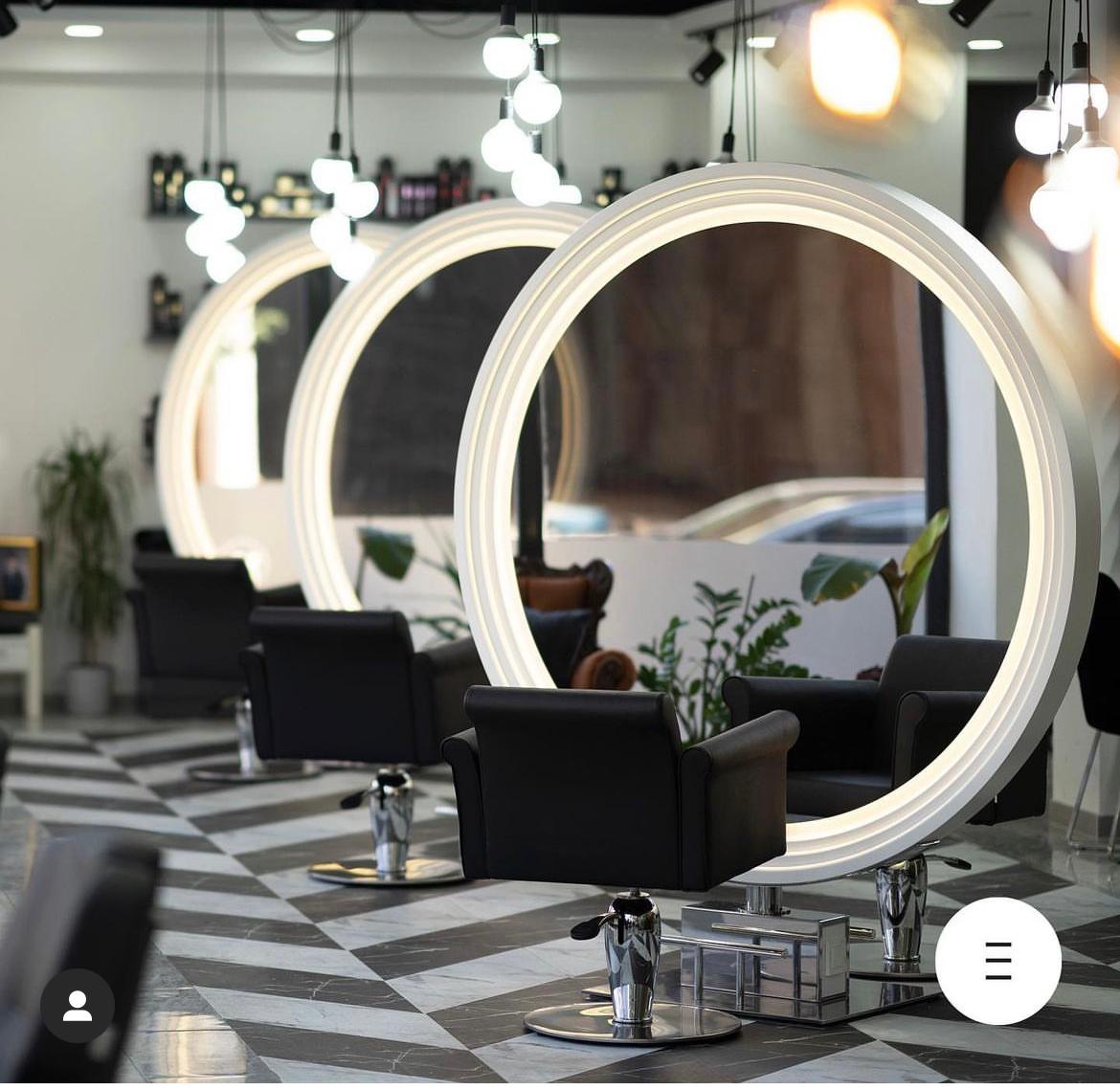 Salón de peluquería profesional equipado por Ceyka
