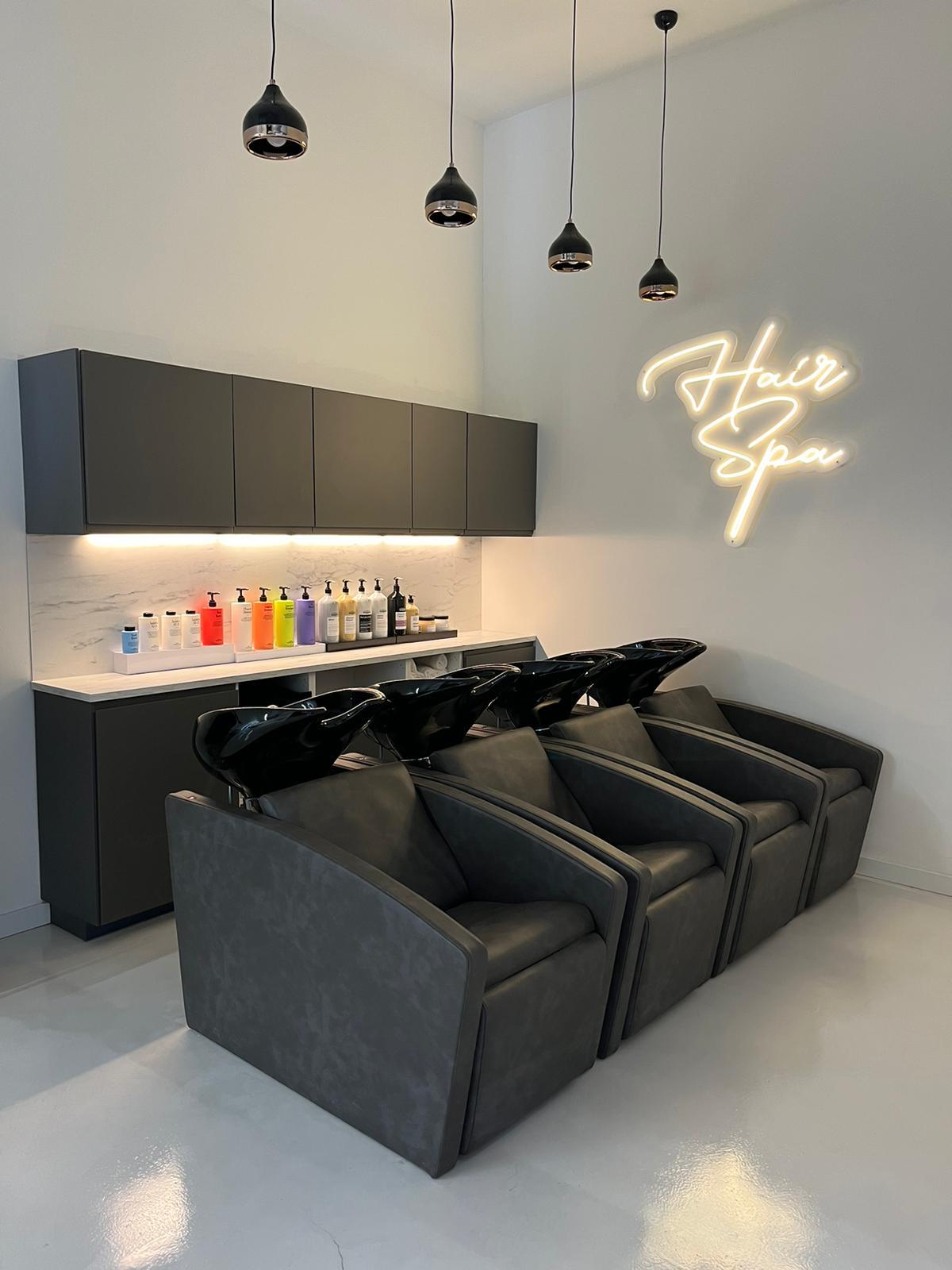 Salón equipado por Ceyka